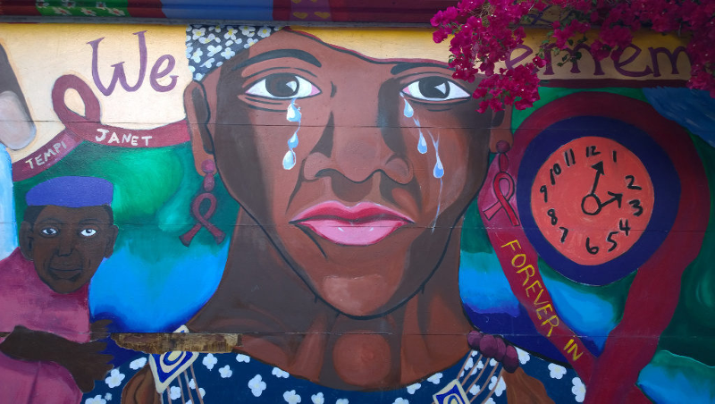 Murales di Mission,quartiere di San Francisco,di una donna di colore che piange