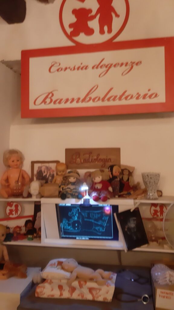 La bambolateria dell'ospedale delle bambole di NapoliBBAMBOLATERIA DELL'BAMBOLATERIAlB
